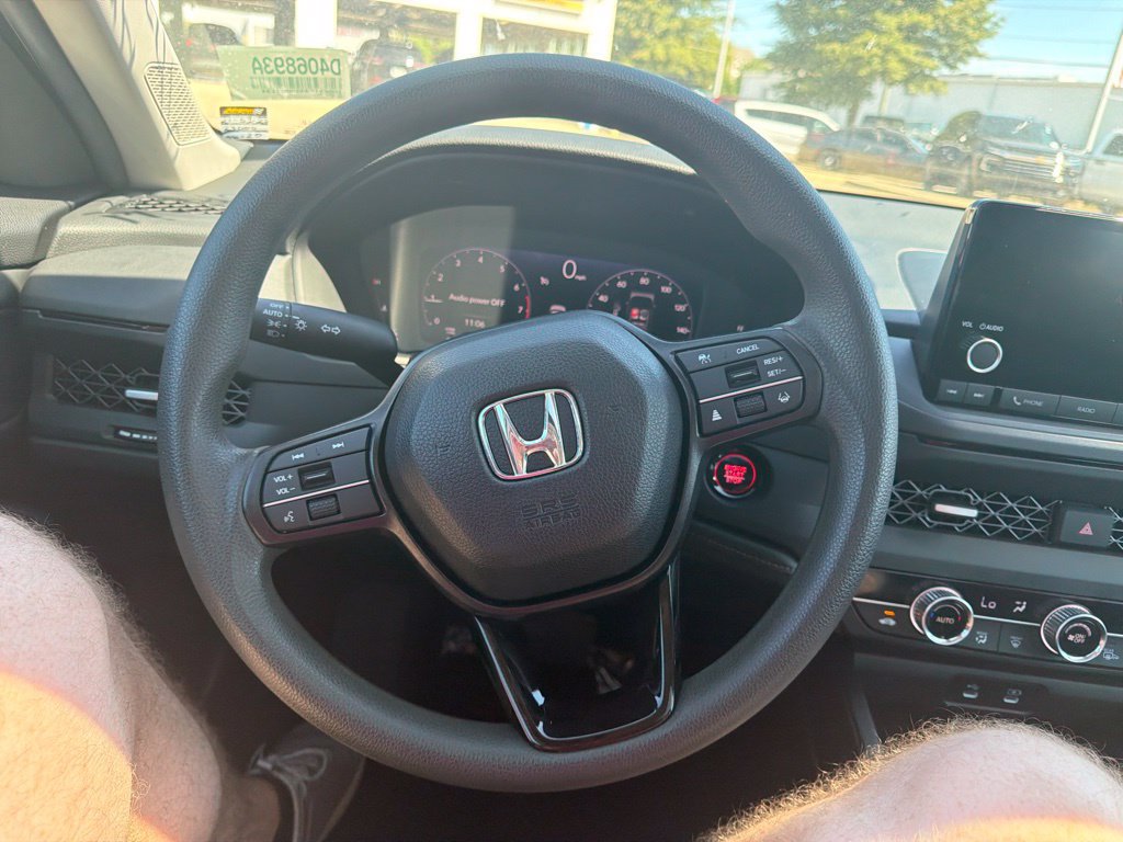 Used 2025 Honda Accord SE image 27