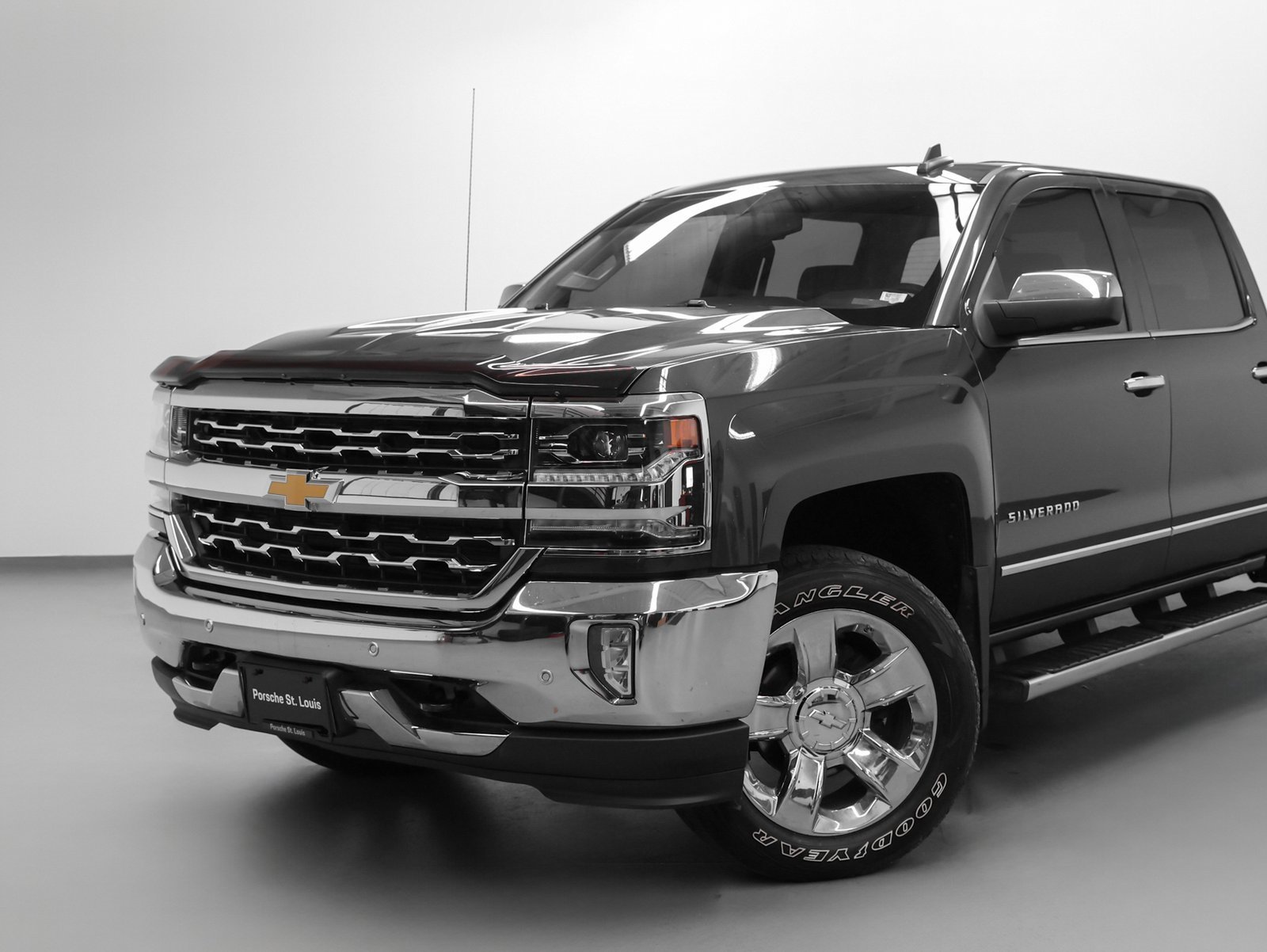 Used 2017 Chevrolet Silverado 1500 LTZ w/ Sport Package image 5