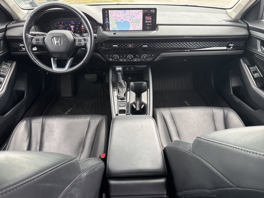 Used 2023 Honda Accord Touring image 11