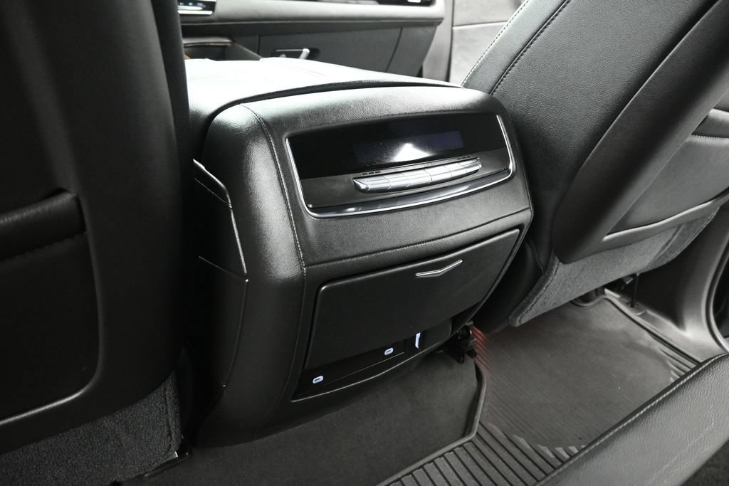 Used 2021 Cadillac Escalade ESV Luxury AWD/4WD image 24