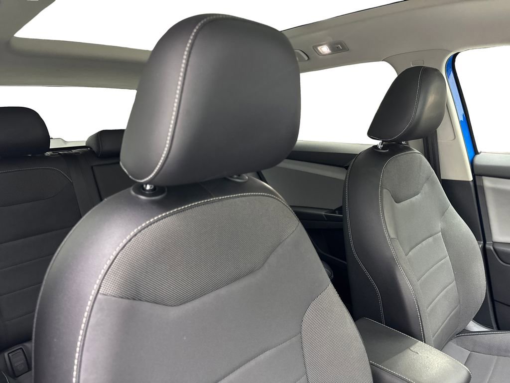 Used 2022 Volkswagen Taos SE w/ Panoramic Sunroof Package AWD/4WD image 45