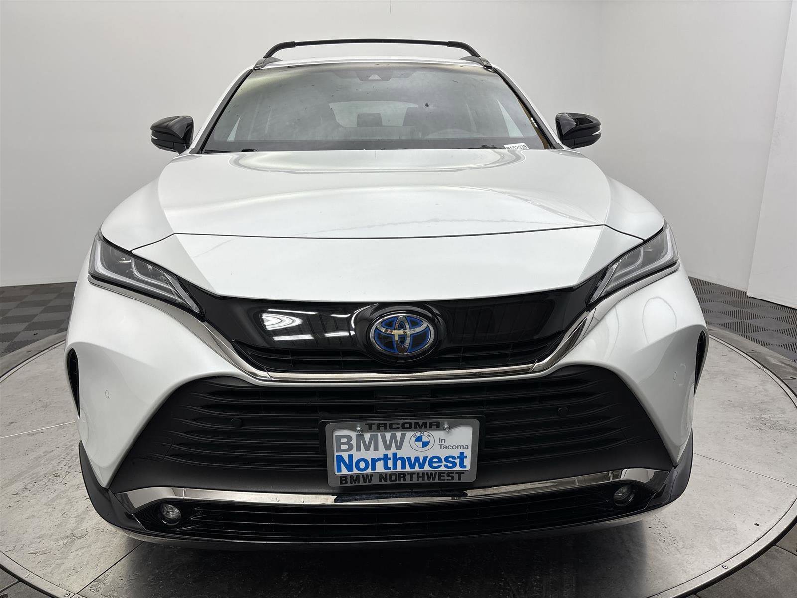 Used 2024 Toyota Venza Nightshade AWD/4WD image 14