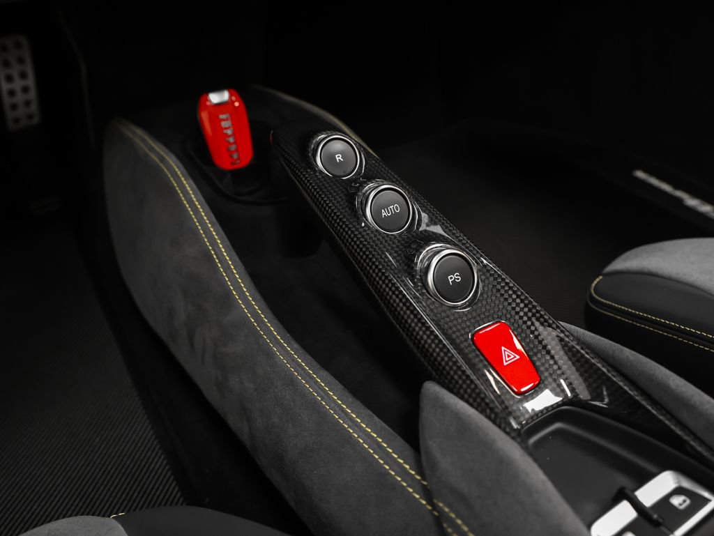 Certified 2022 Ferrari F8 Tributo RWD image 74