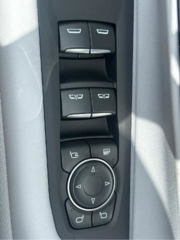 New 2025 Chevrolet Suburban Premier image 26