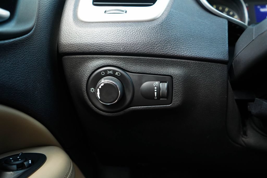 Used 2018 Jeep Compass Sport FWD image 28