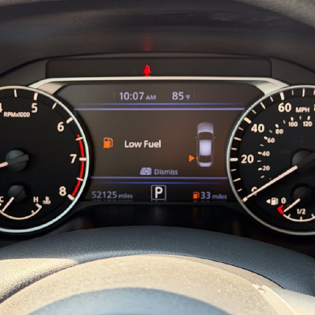 Used 2024 Nissan Altima 2.5 SV FWD image 18