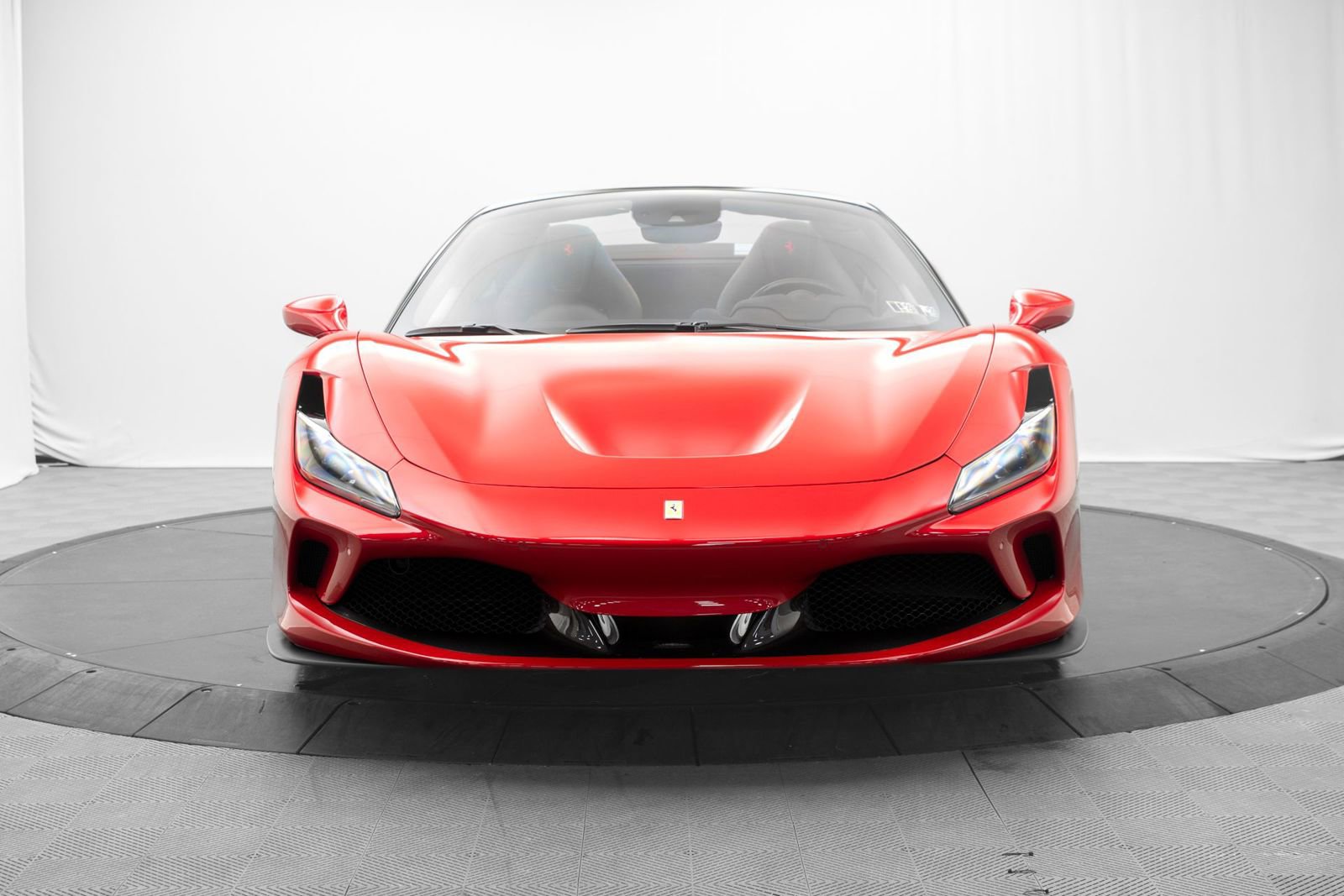 Used 2021 Ferrari F8 Tributo RWD image 9