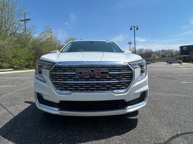Used 2023 GMC Terrain Denali w/ Denali Premium Package AWD/4WD image 8