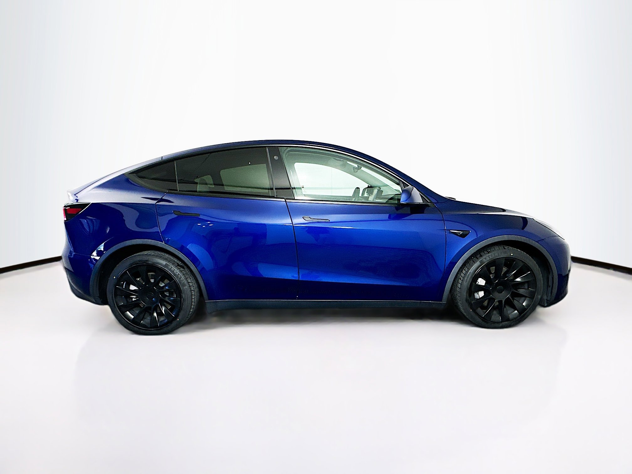 Used 2021 Tesla Model Y Long Range image 10
