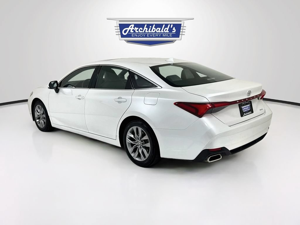 Used 2022 Toyota Avalon XLE w/ Moonroof Package FWD image 6
