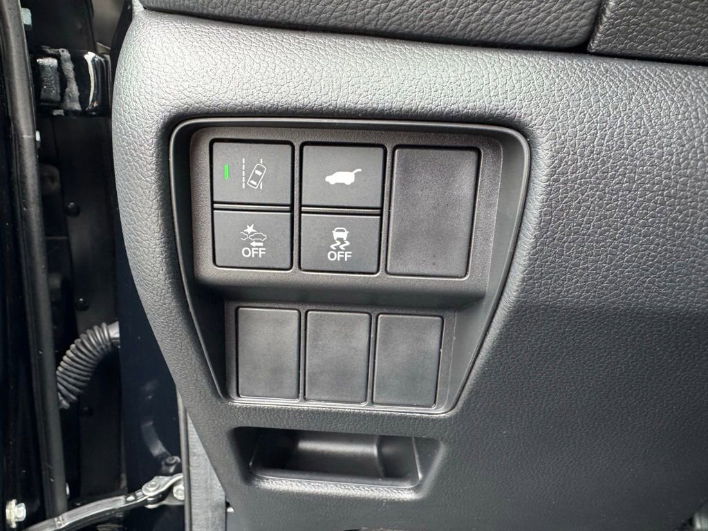 Used 2018 Honda CR-V Touring image 14