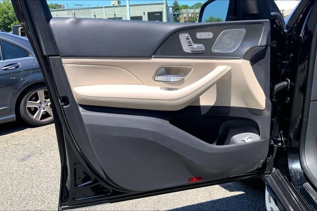 Used 2020 Mercedes-Benz GLS 450 4MATIC image 18
