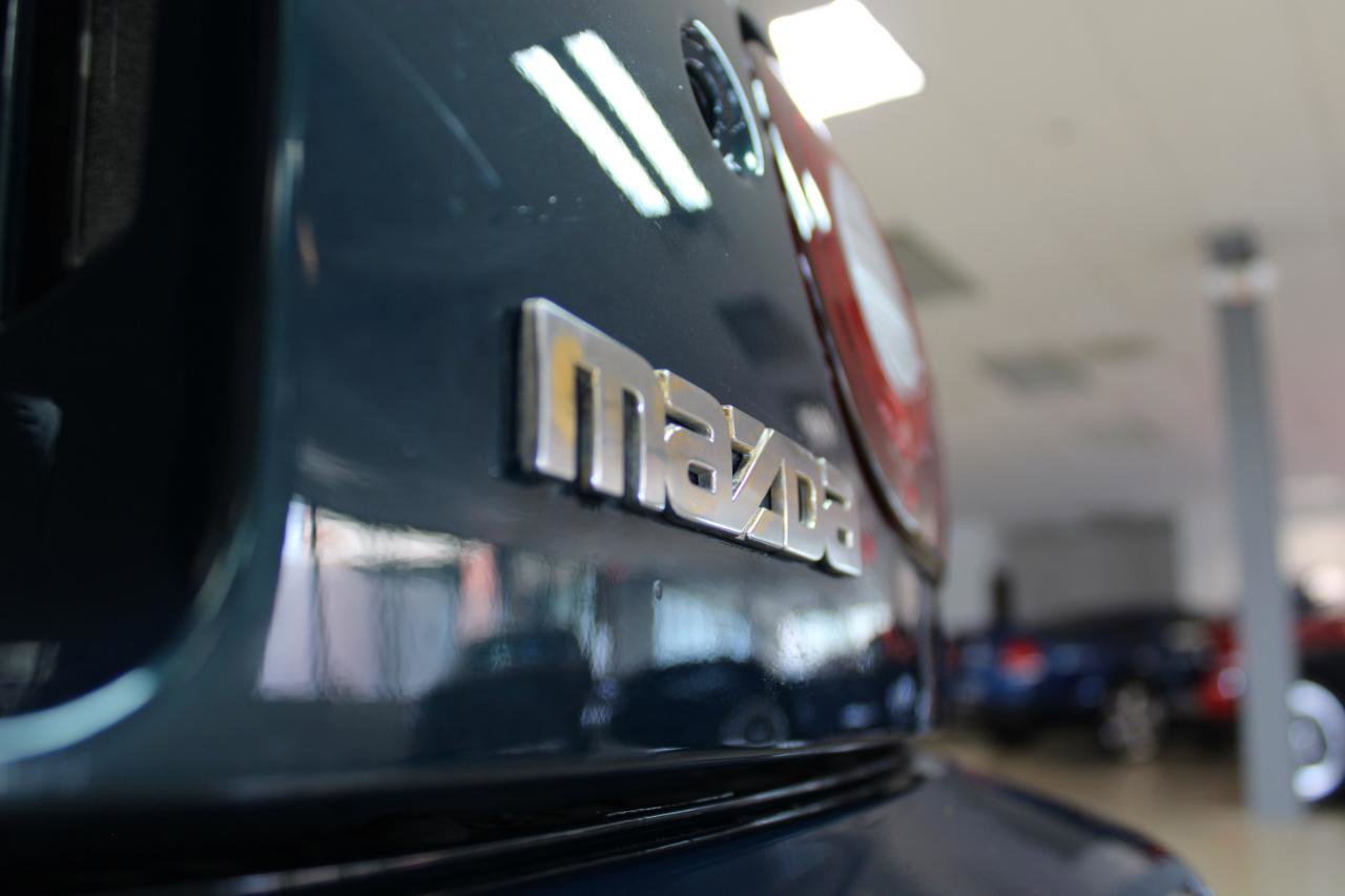 Used 1996 MAZDA MX-5 Miata image 21