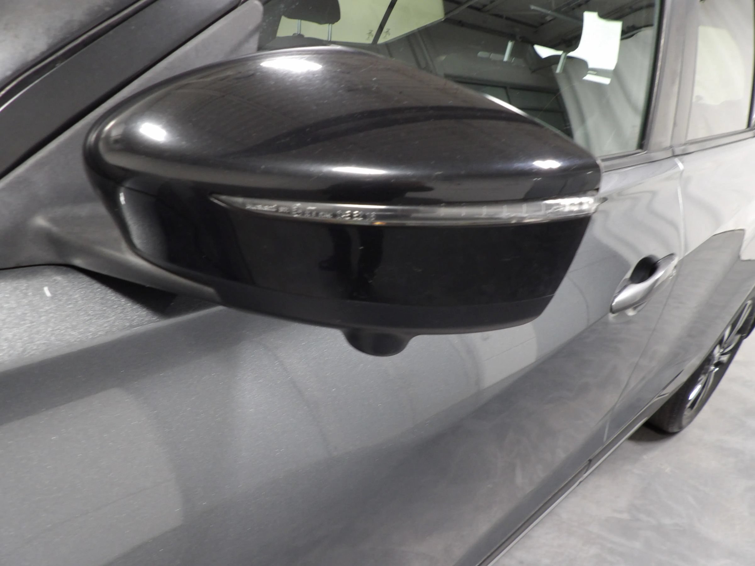 Used 2019 Nissan Kicks SR FWD image 7
