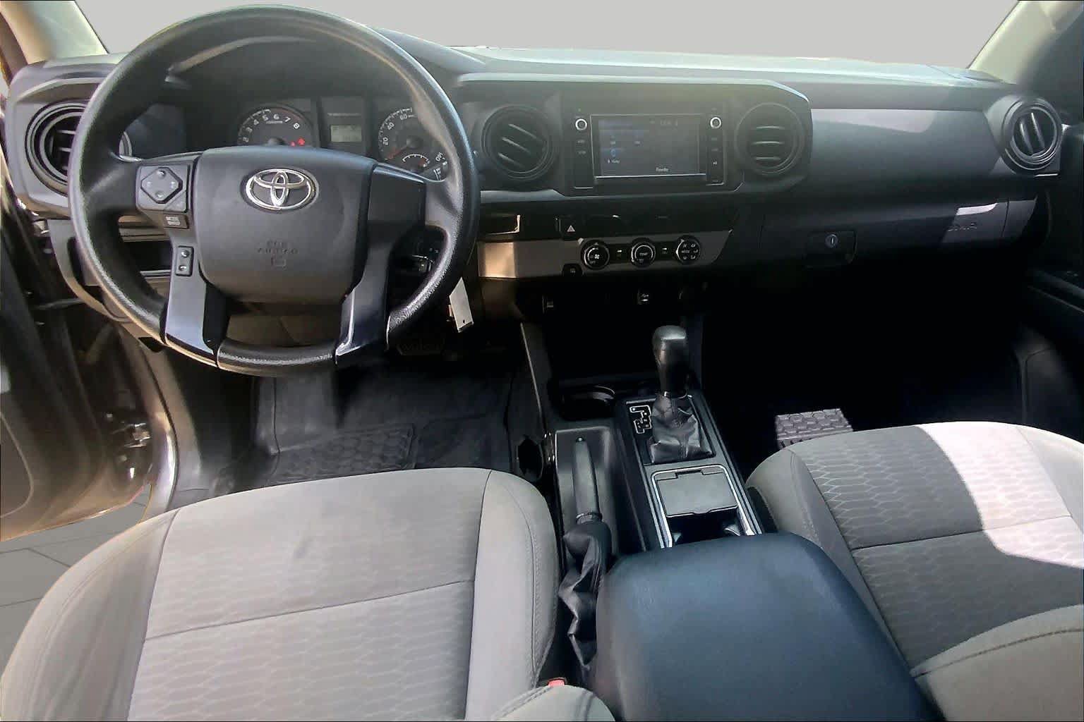 Used 2016 Toyota Tacoma SR w/ SR Convenience Package RWD image 16
