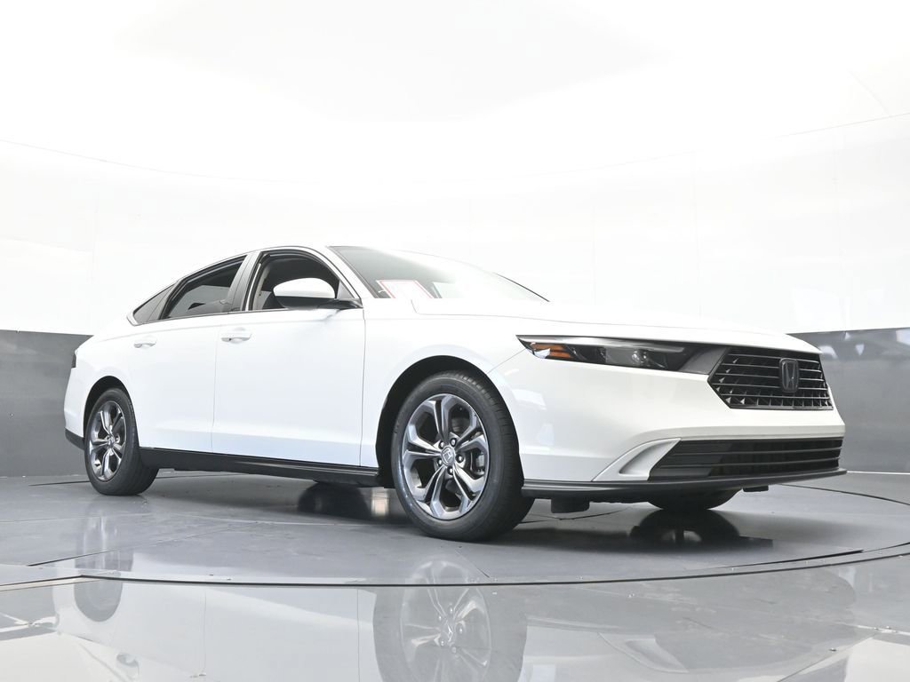 Used 2023 Honda Accord EX image 60