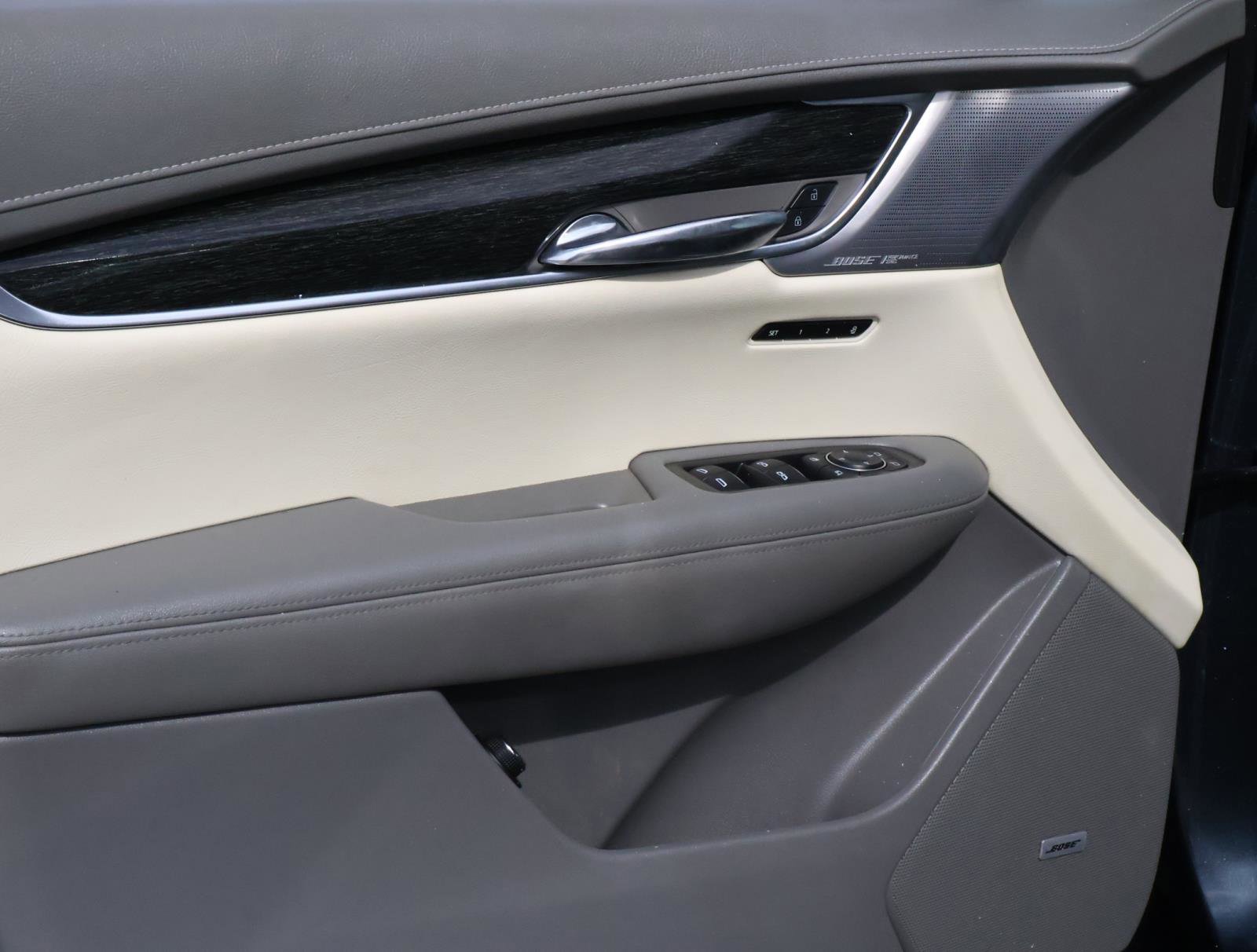 Certified 2021 Cadillac XT6 Premium Luxury image 20