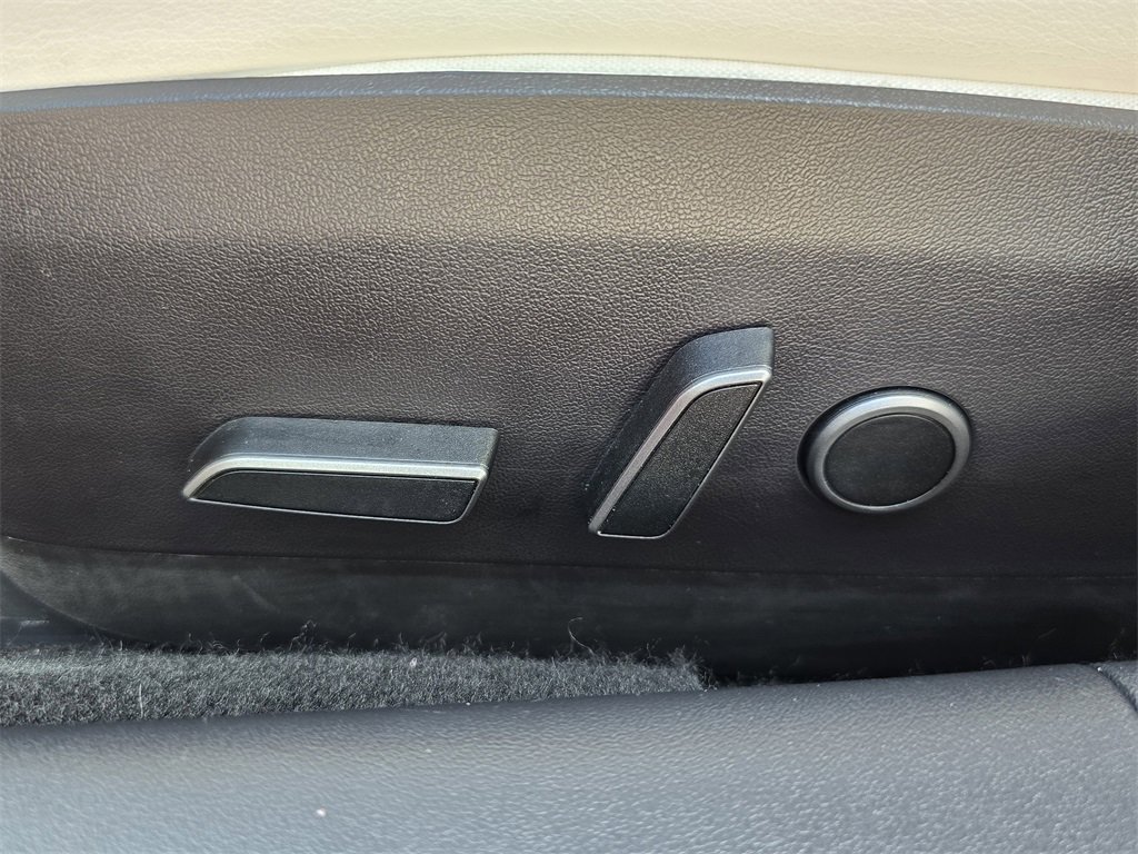 Used 2021 Tesla Model 3 Performance image 26