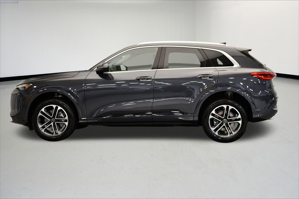 Certified 2025 Audi Q5 Premium w/ Convenience Package AWD/4WD image 2