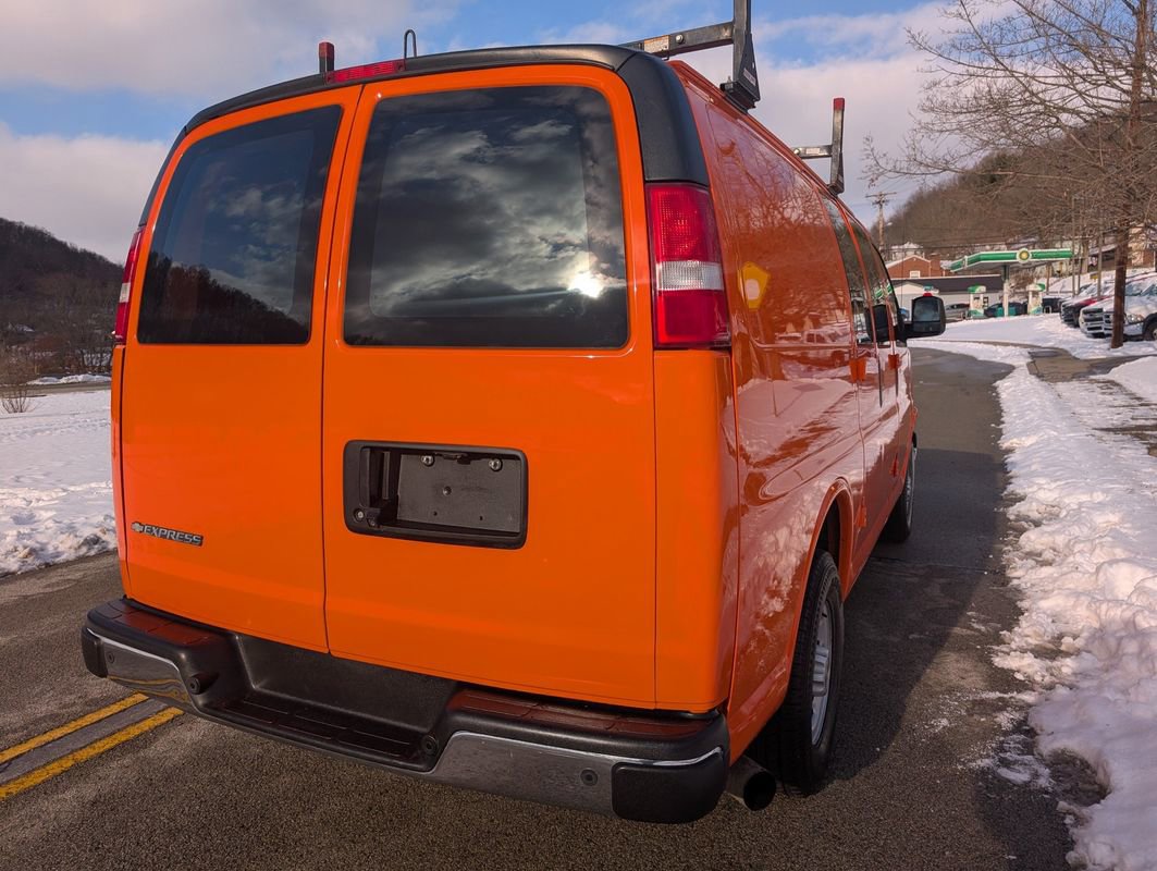 Used 2020 Chevrolet Express 2500 w/ Driver Convenience Package image 26