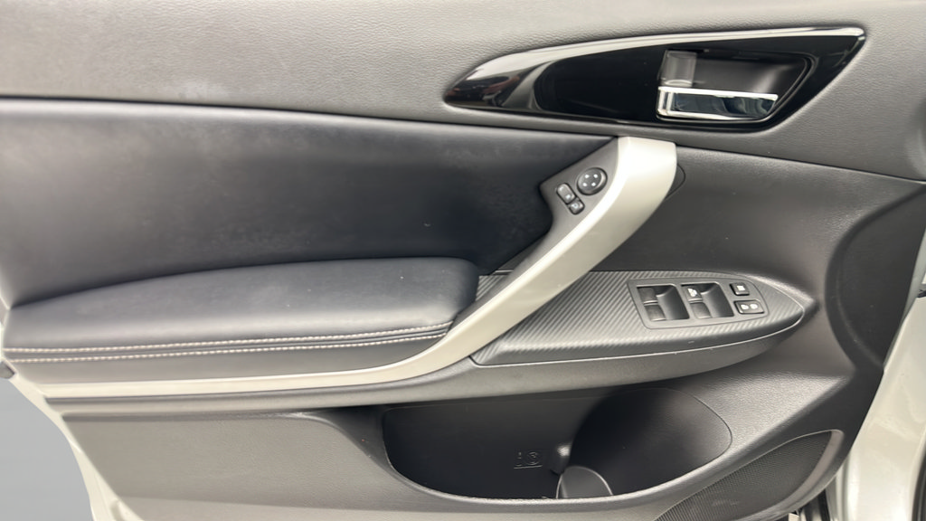 Used 2025 Mitsubishi Eclipse Cross SE AWD/4WD image 13