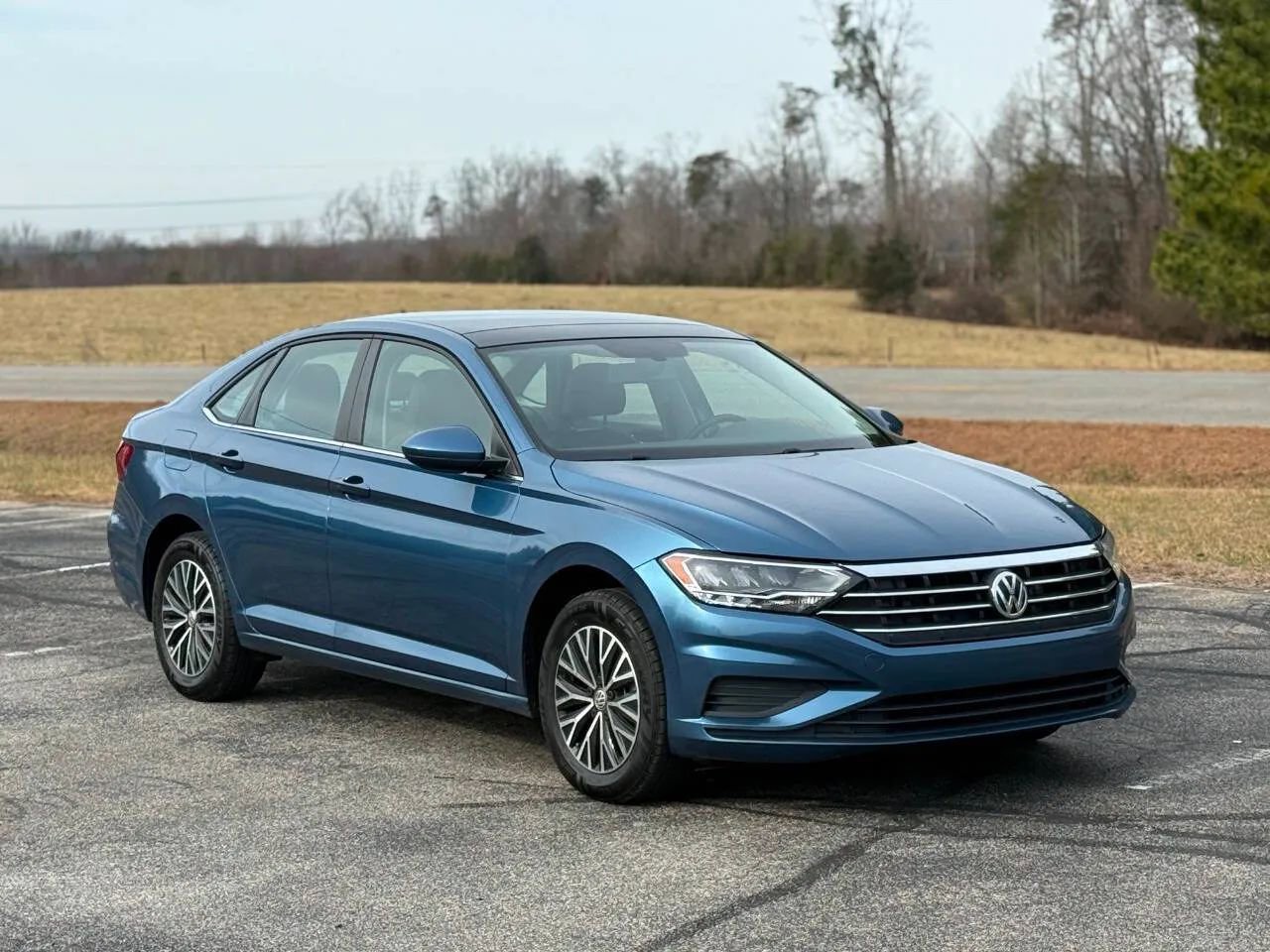 Used 2021 Volkswagen Jetta SE image 1
