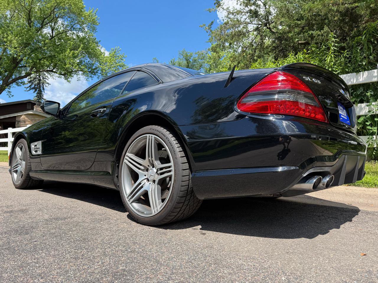 Used 2011 Mercedes-Benz SL 63 AMG image 16