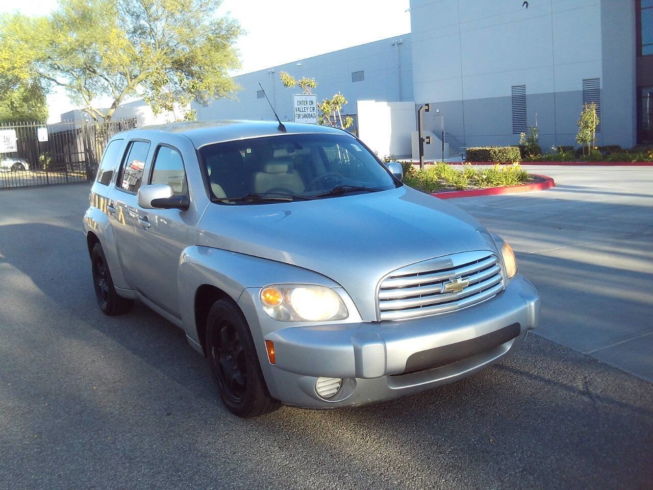 Used 2010 Chevrolet HHR LT image 3