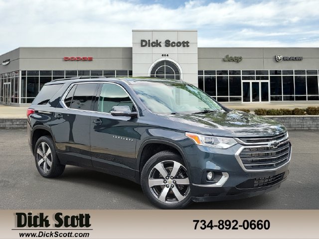Used 2021 Chevrolet Traverse LT w/ LT Premium Package AWD/4WD image 1