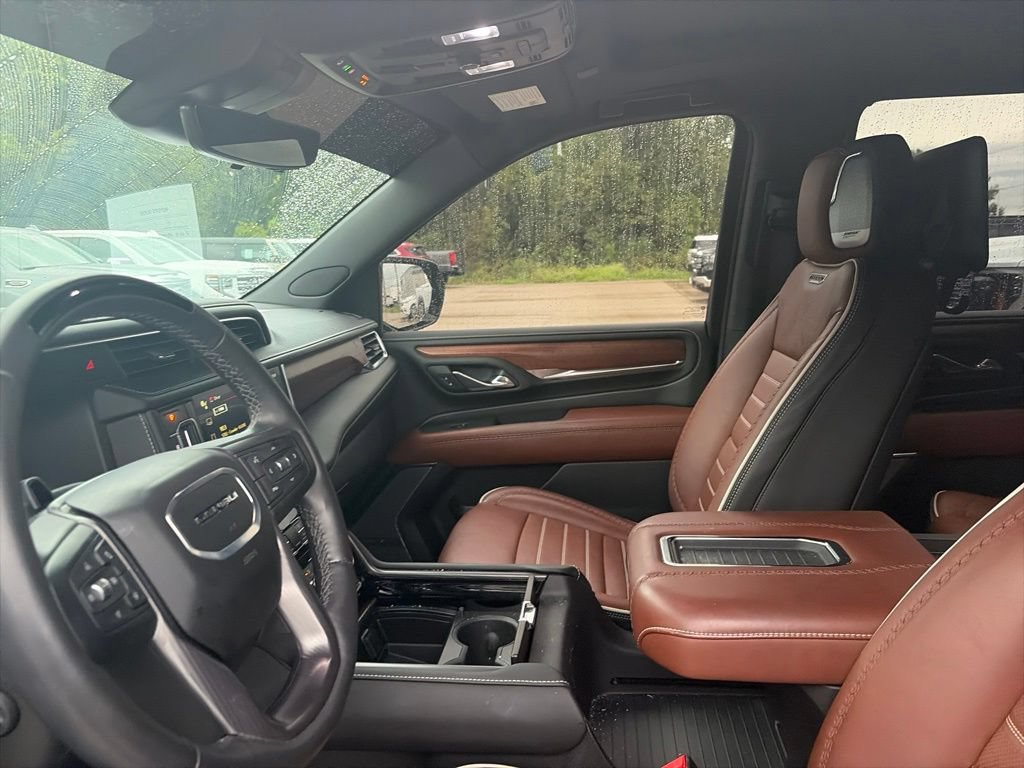 Used 2024 GMC Yukon Denali Ultimate AWD/4WD image 16