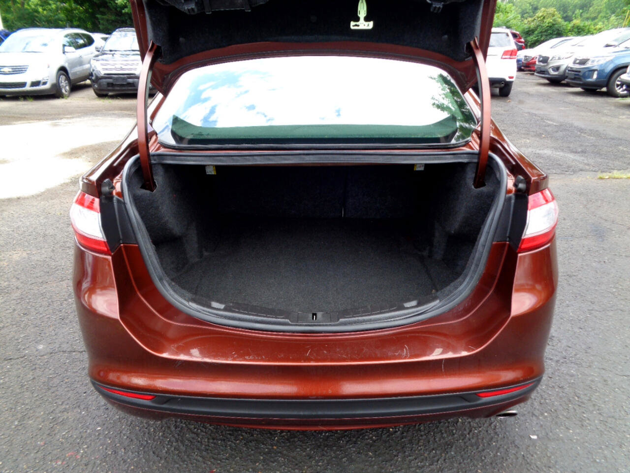 Used 2015 Ford Fusion SE image 23