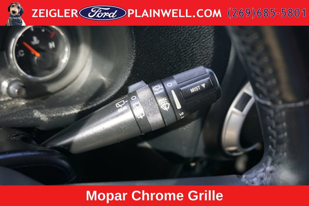 Used 2012 Jeep Wrangler Unlimited Sahara w/ Dual Top Group AWD/4WD image 24