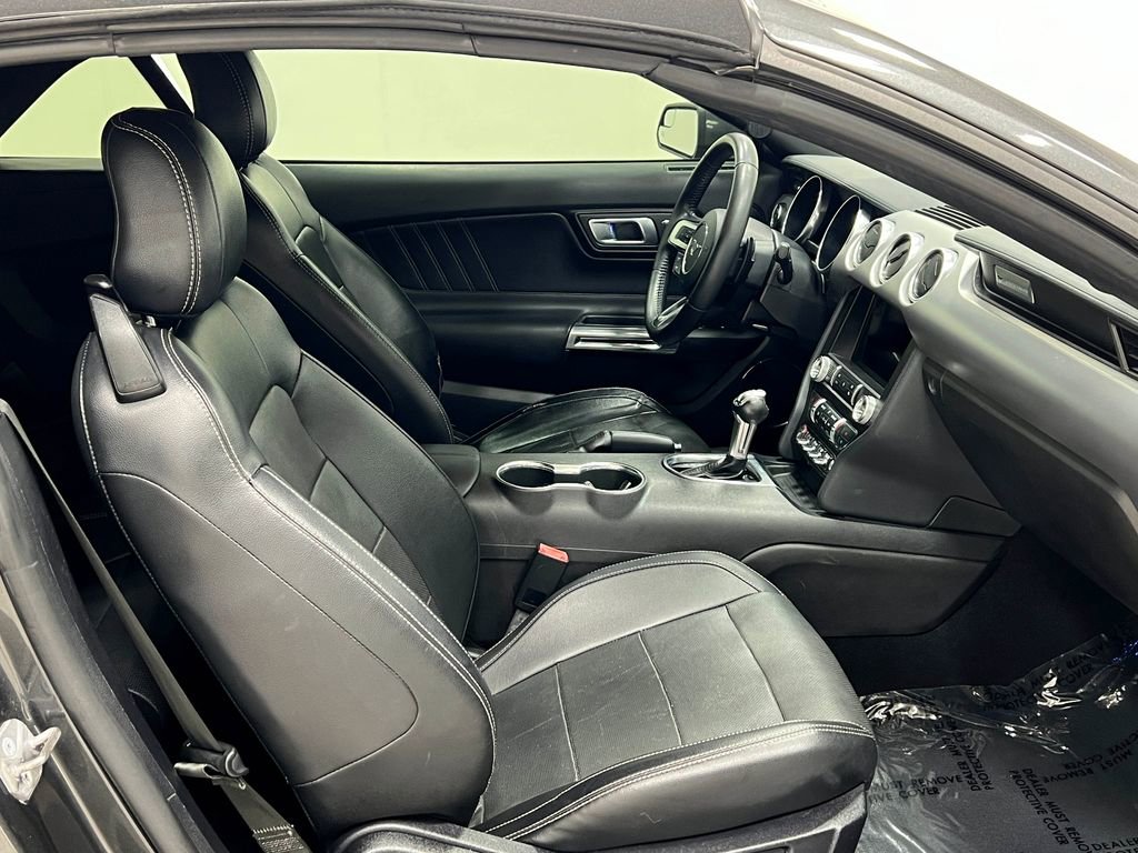 Used 2019 Ford Mustang Premium RWD image 32