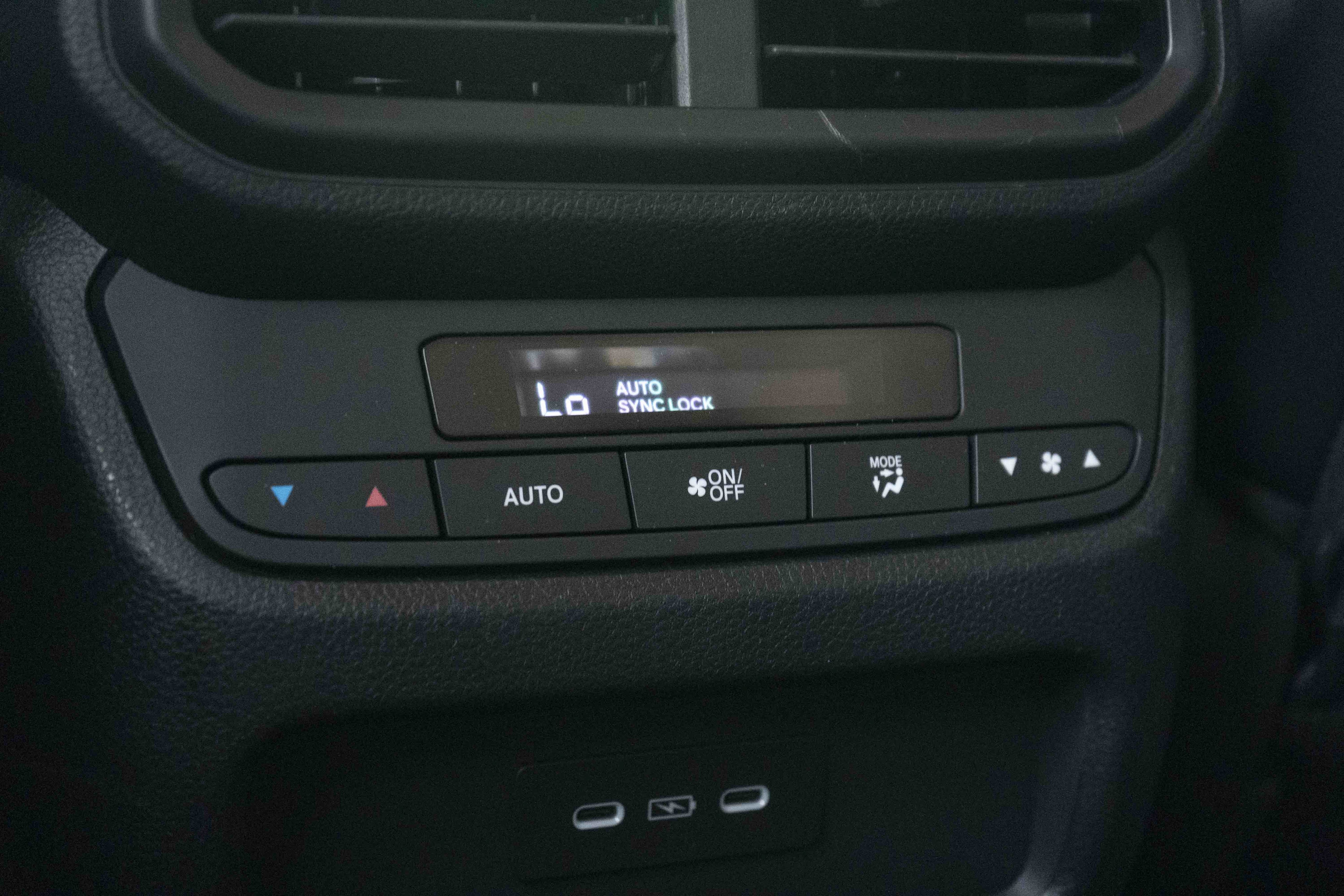 Used 2025 Honda Pilot EX-L image 40