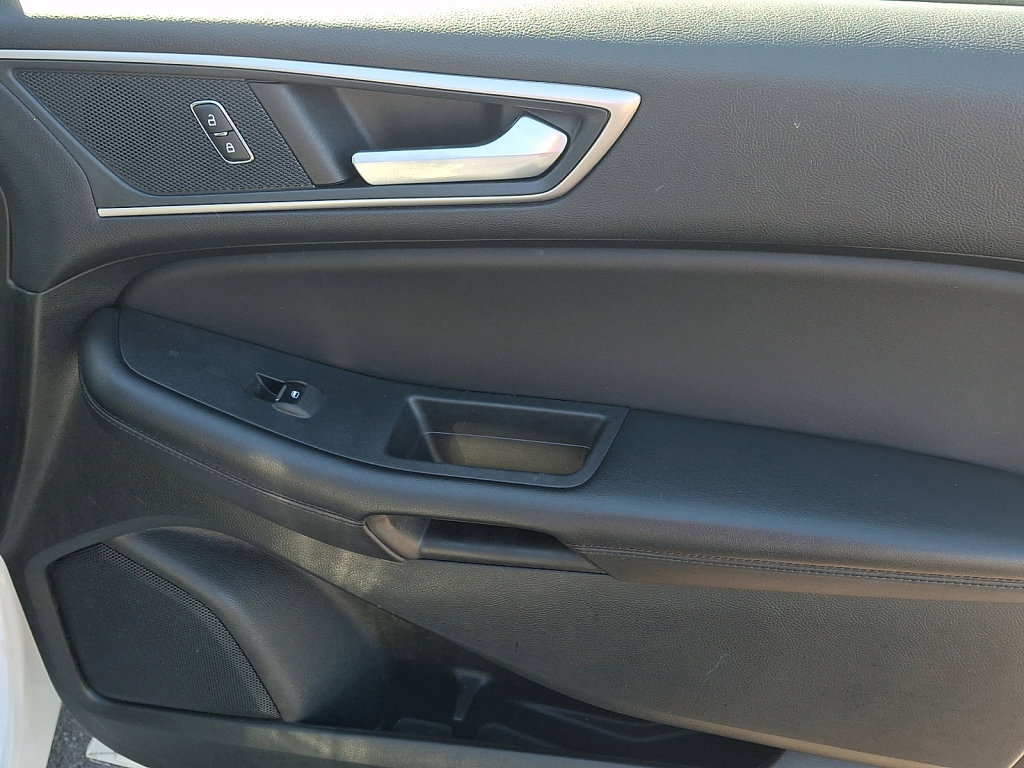 Used 2023 Ford Edge SEL image 10