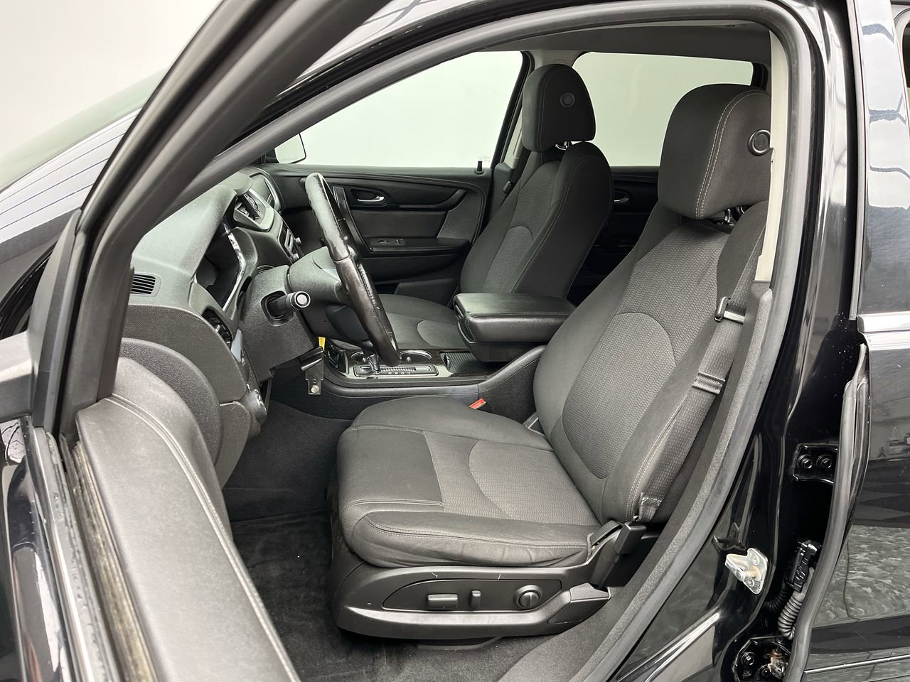 Used 2016 Chevrolet Traverse LT AWD/4WD image 8