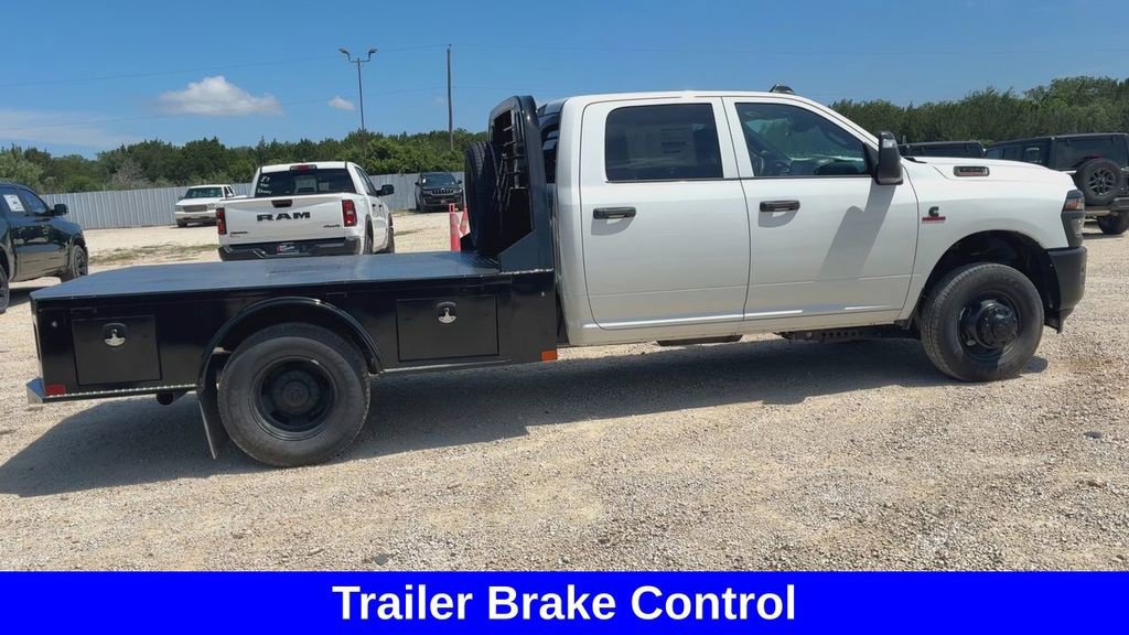 New 2026 RAM 3500 Tradesman AWD/4WD image 18