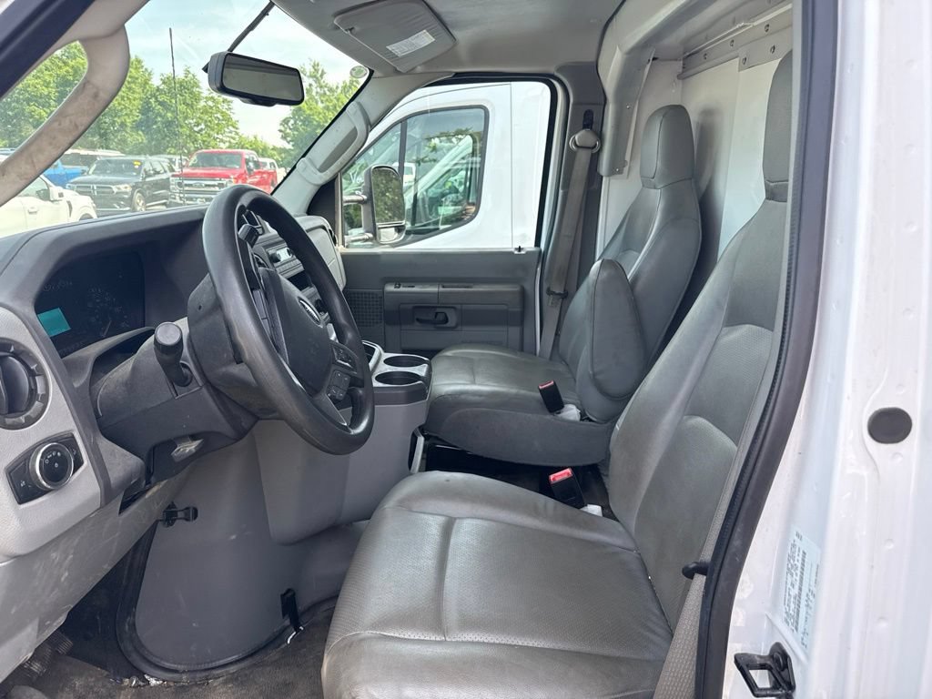 Used 2024 Ford E-350 and Econoline 350 Super Duty w/ Power Windows & Locks Group RWD image 9