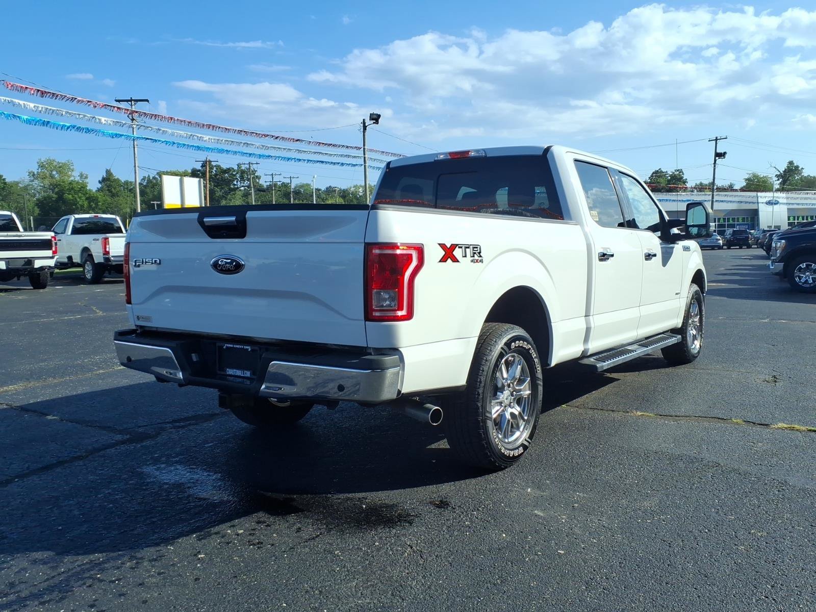 Used 2017 Ford F150 XLT w/ Equipment Group 302A Luxury AWD/4WD image 11