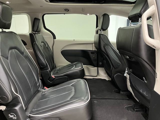 Used 2023 Chrysler Pacifica Limited FWD image 55