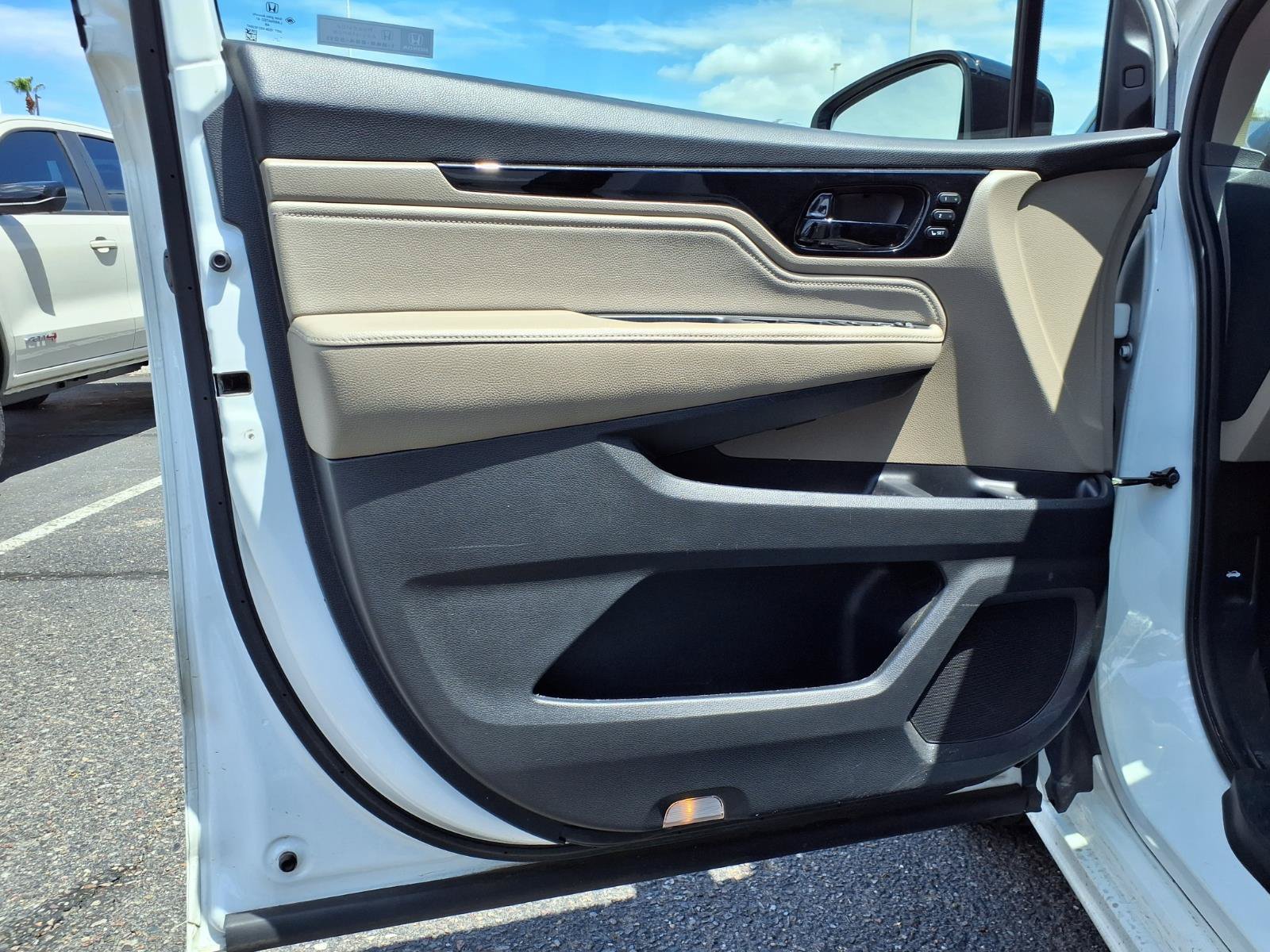 Used 2022 Honda Odyssey Elite image 19