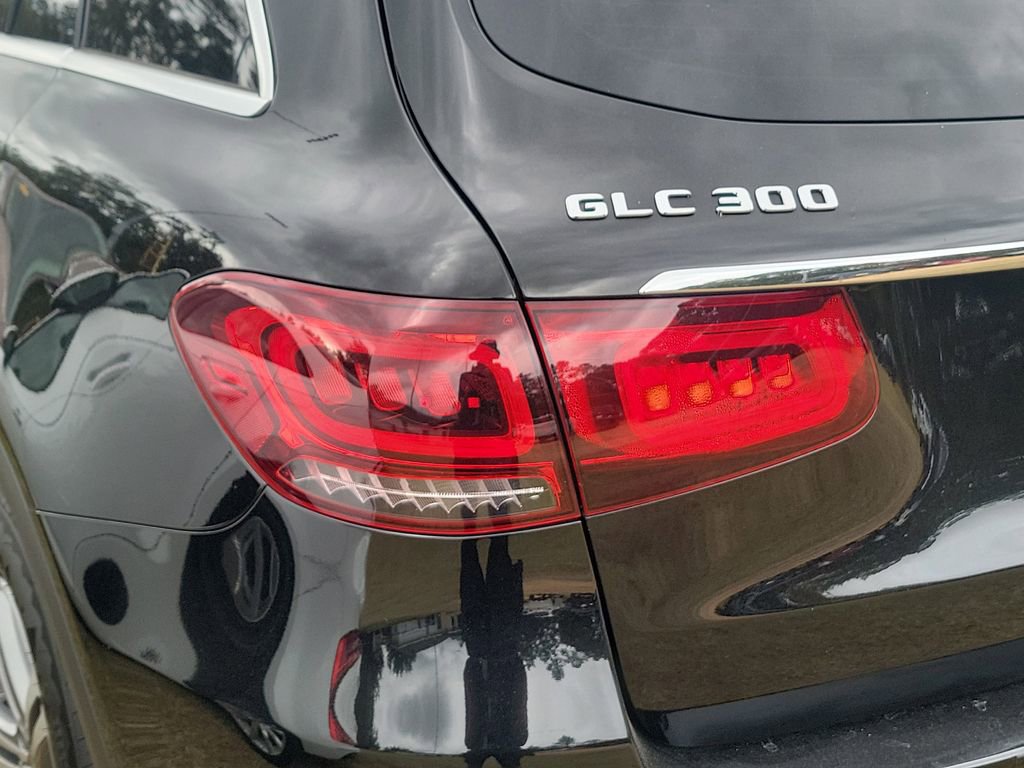 Used 2021 Mercedes-Benz GLC 300 w/ Premium Package image 16