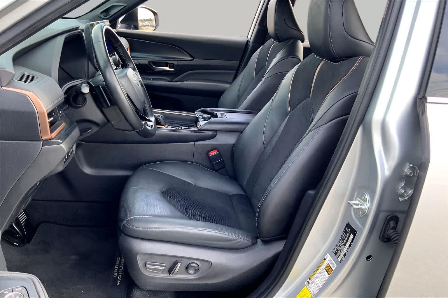 Certified 2024 Toyota Grand Highlander AWD Hybrid image 8