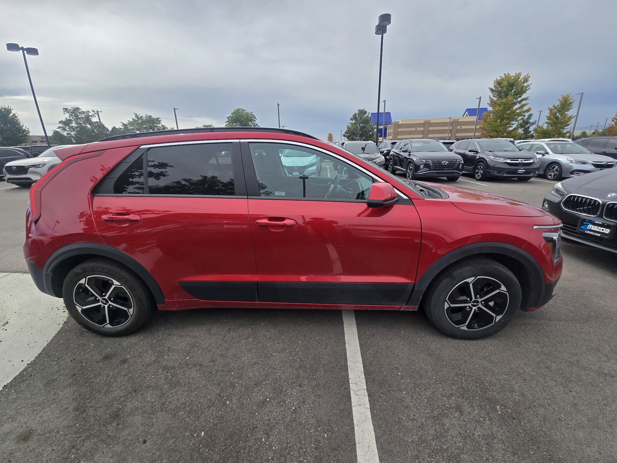 Used 2025 Kia Niro LX FWD image 17