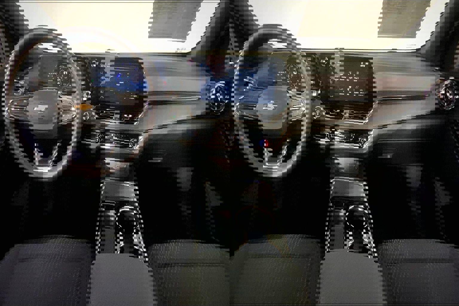 Used 2025 Chevrolet Equinox LT image 15