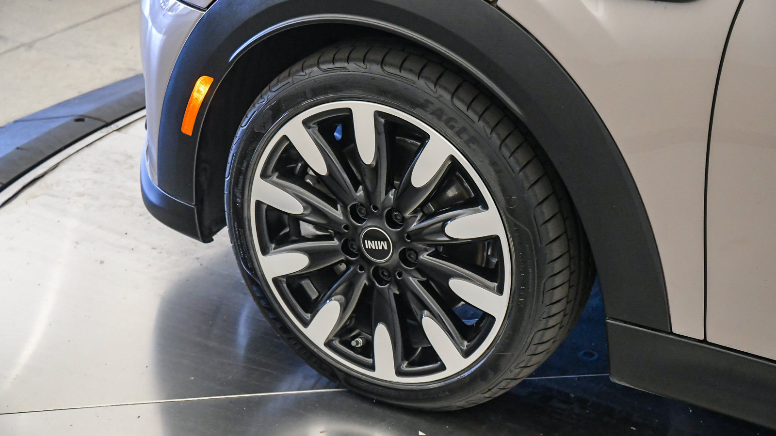 Certified 2024 MINI Cooper S FWD image 10