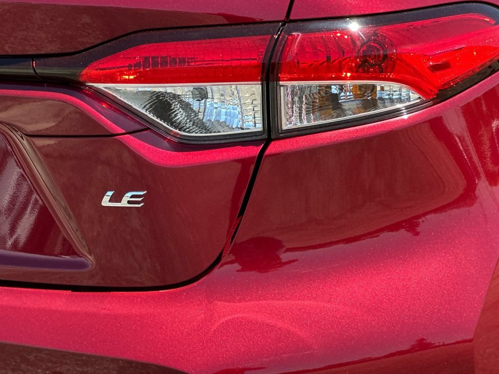 Used 2026 Toyota Corolla LE w/ LE Premium Package FWD image 24
