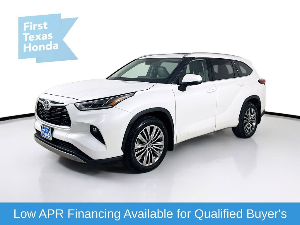 Used 2022 Toyota Highlander Platinum image 3