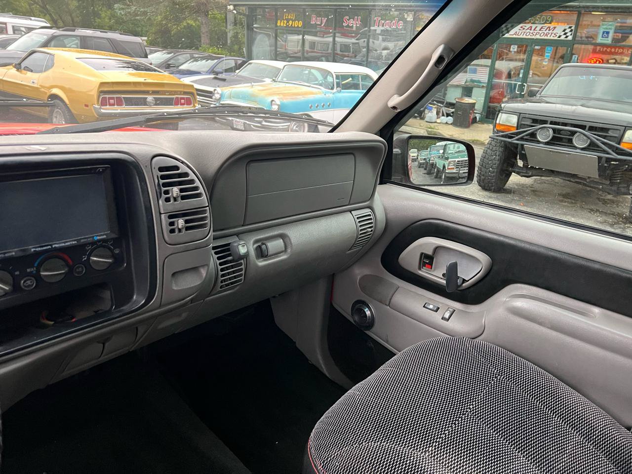 Used 1997 Chevrolet Silverado 1500 4x4 Extended Cab image 12