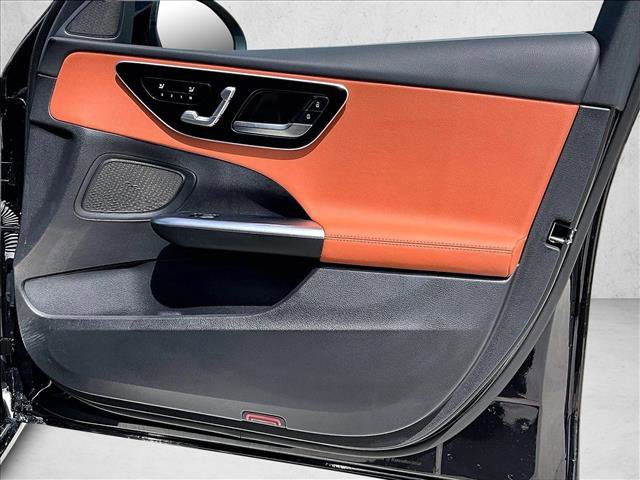 Used 2025 Mercedes-Benz C 300 Sedan image 19